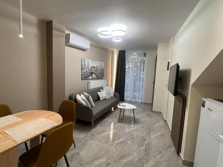 Odyssey Apt 1 Thessaloniki Buitenkant foto