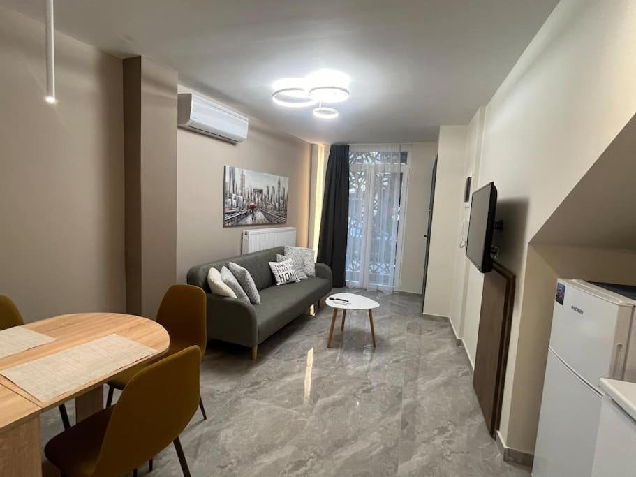 Odyssey Apt 1 Thessaloniki Buitenkant foto